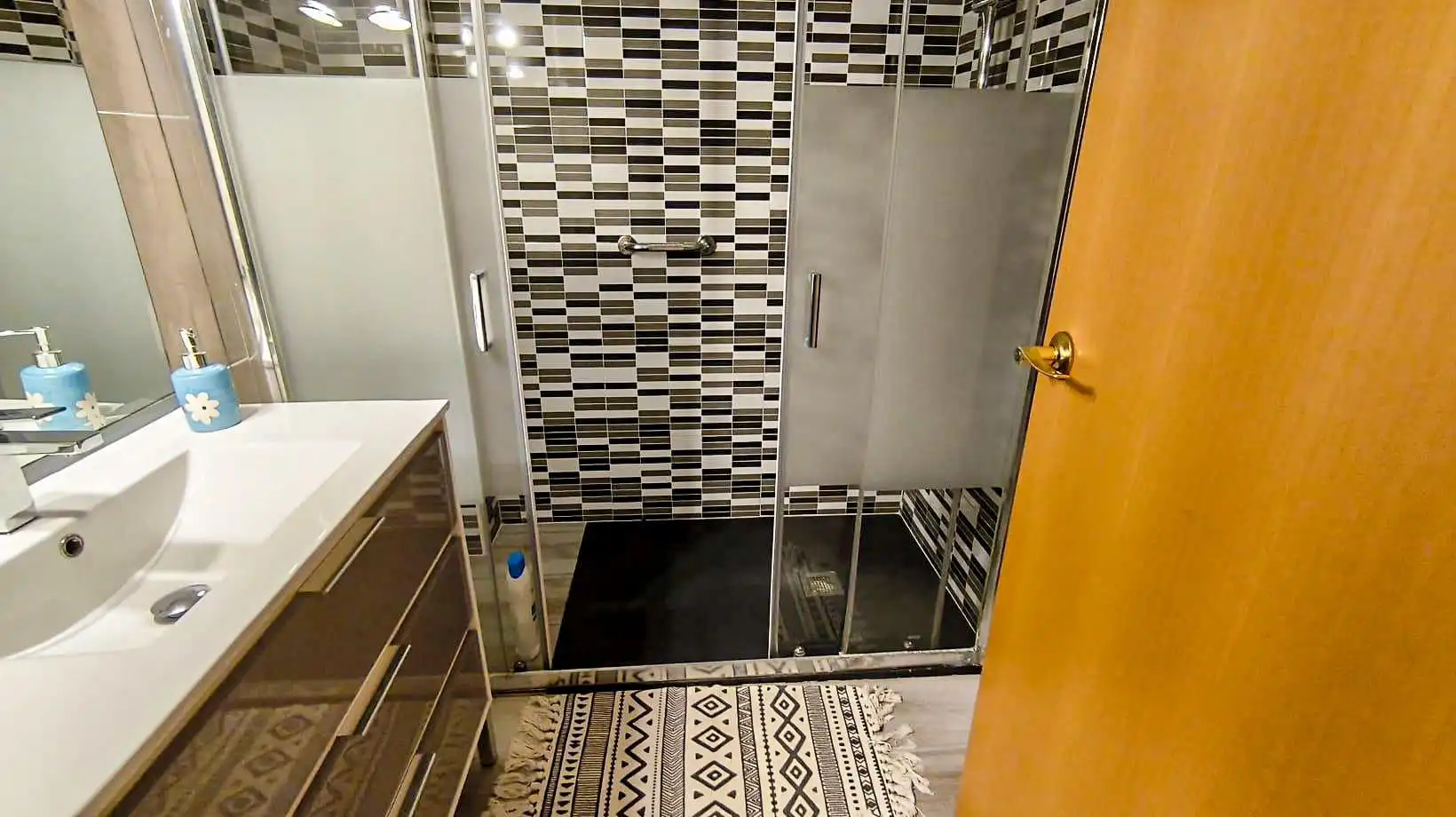 Bany de Pis en venda en Reus amb Aire condicionat, Calefacció i Terrassa