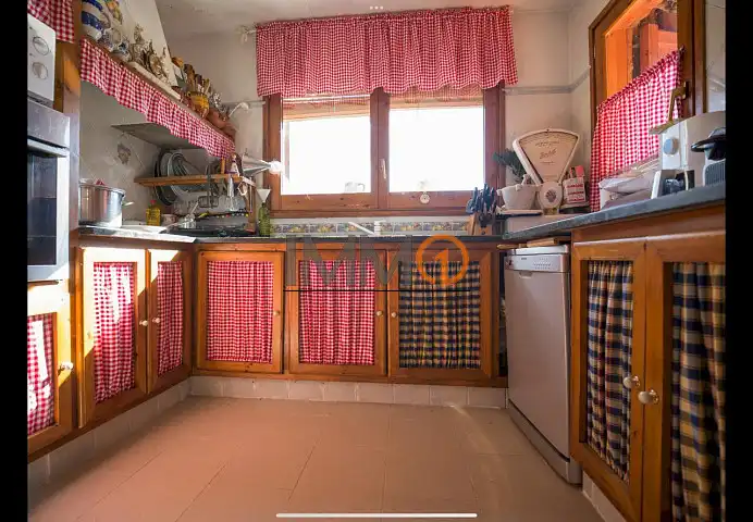 Cocina de Casa adosada en venta en Alàs I Cerc con Calefacción, Jardín privado y Terraza