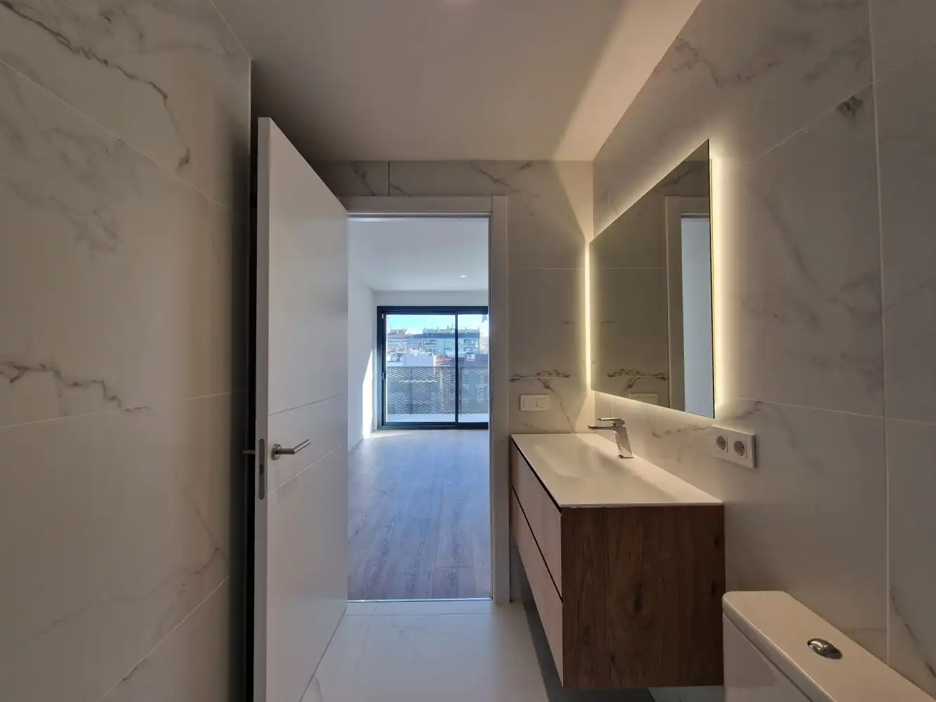 Bathroom of Attic for sale in Girona  with Air Conditioner, Heating and Terrace