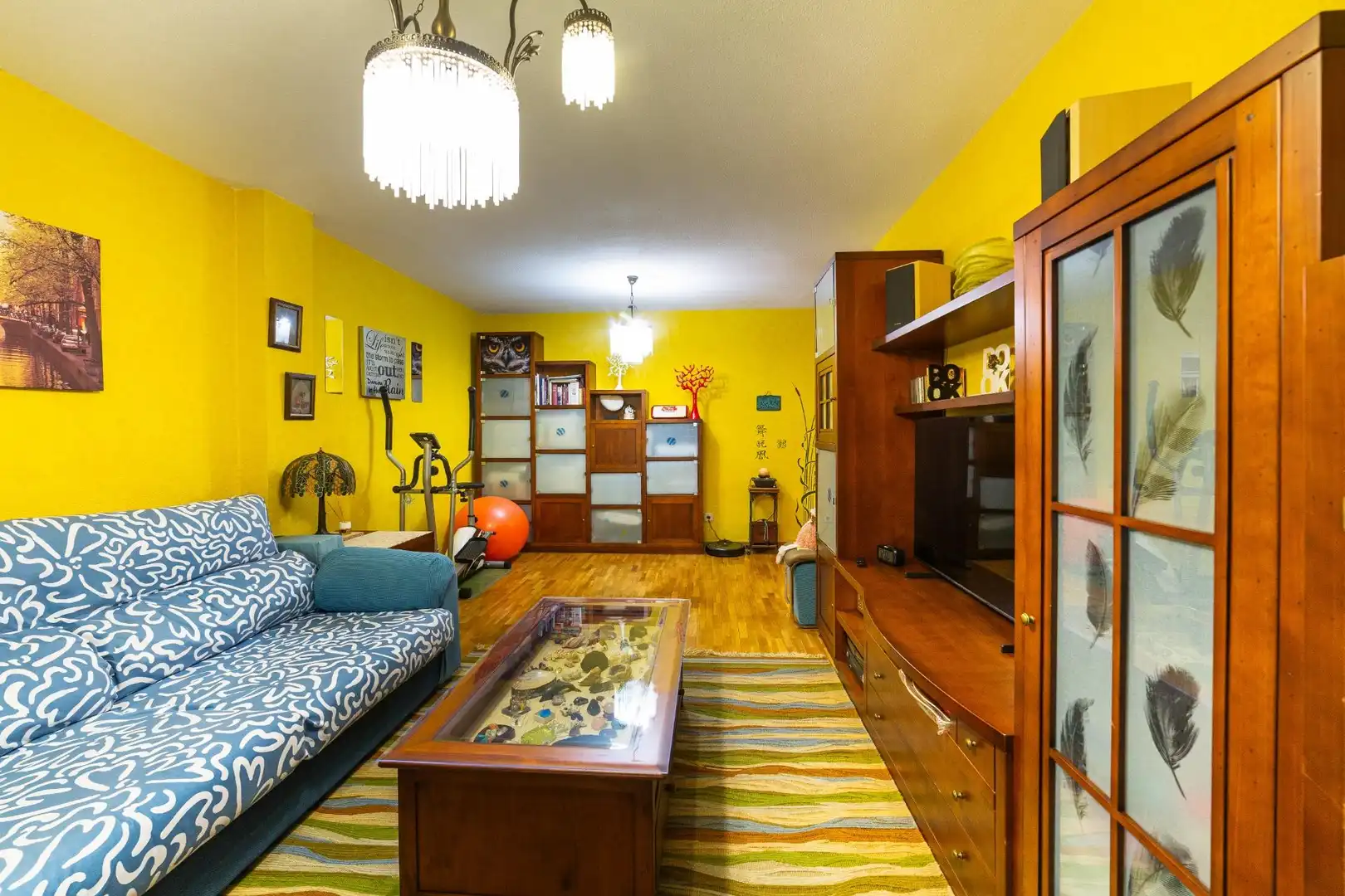 Living room of Flat for sale in Valladolid  with Heating, Storage room and Community pool