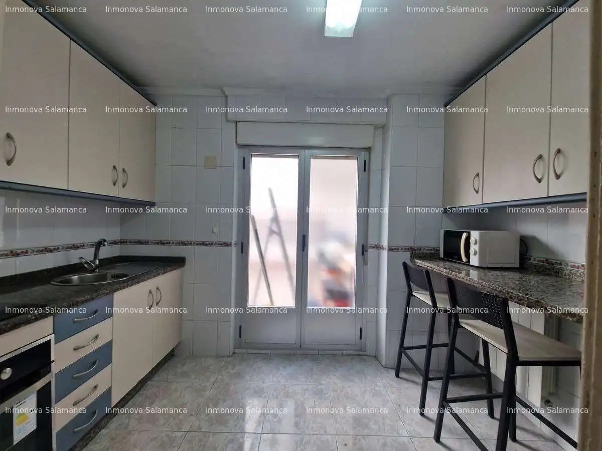 Küche von Wohnung zur untervermieten in Salamanca mit Heizung, Terrasse und Möbliert