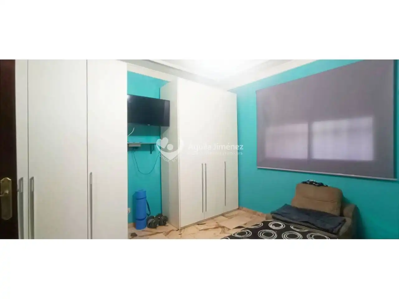 Habitación de Casa adosada en venta en Alcalá de Guadaira con Aire acondicionado, Calefacción y Jardín privado