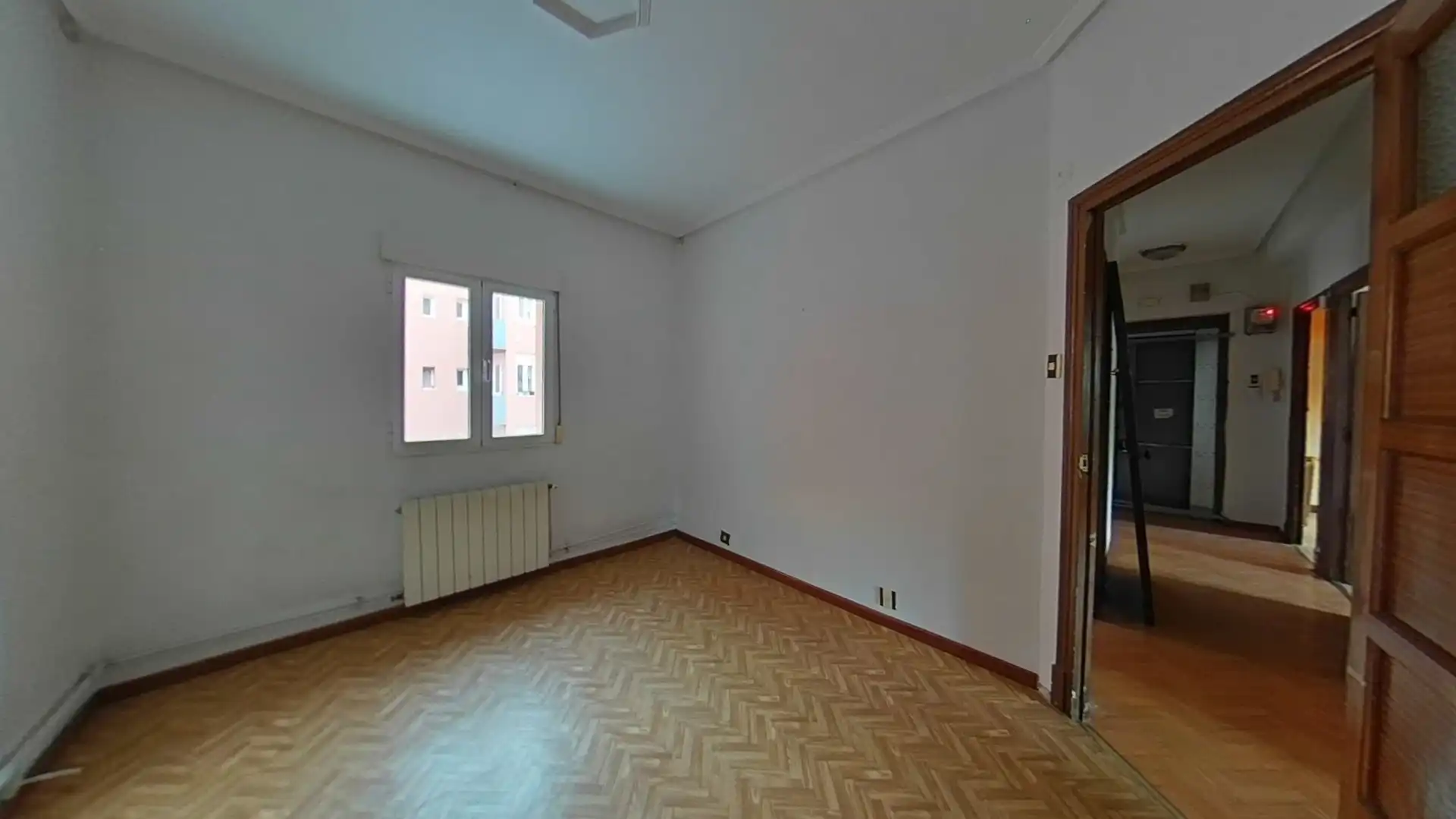 Habitación de Piso en venta en Burgos con Parquet