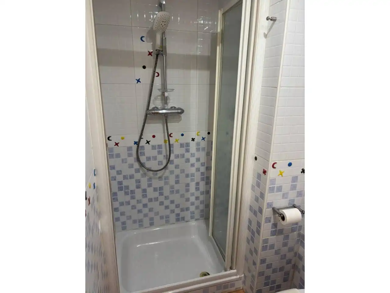 Baño de Piso de alquiler en Alicante / Alacant con Aire acondicionado, Calefacción y Amueblado