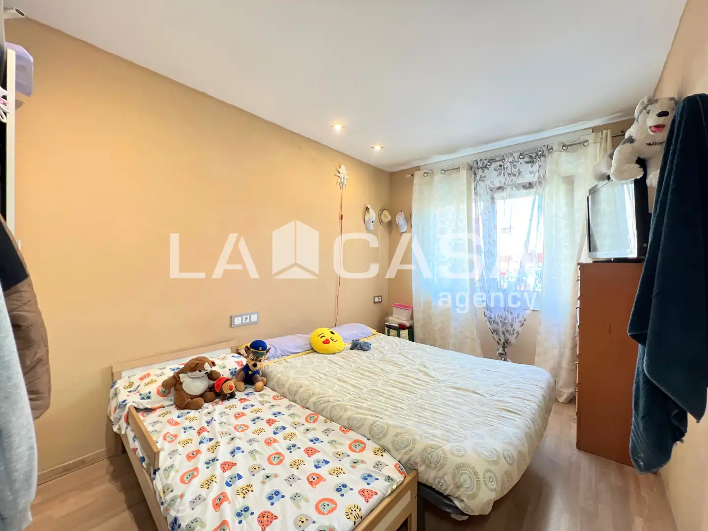 Flat for sale in Llefià