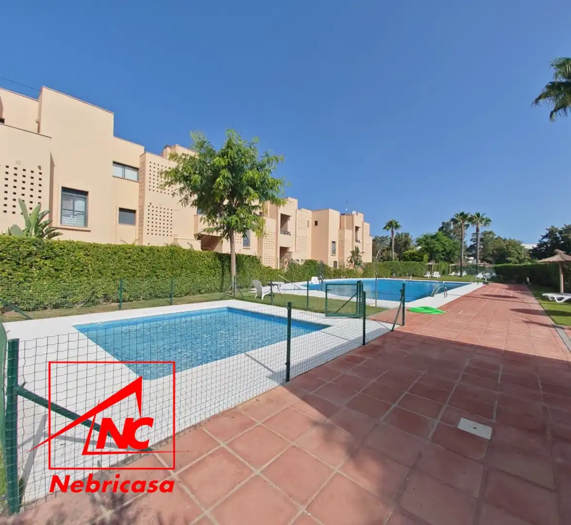 Piscina de Pis en venda en Chipiona amb Aire condicionat, Terrassa i Traster