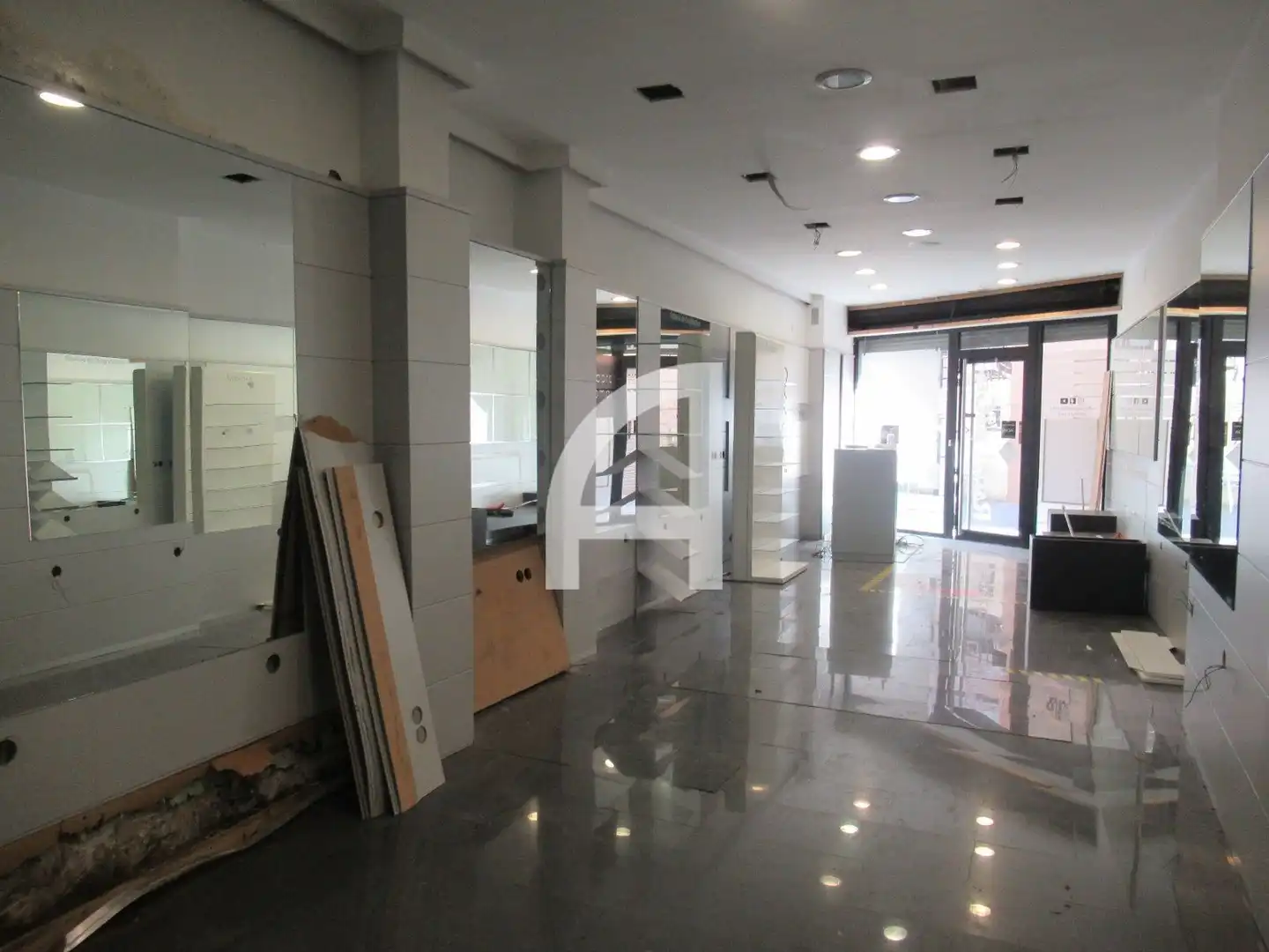 Locale commerciale in affitto a MAJOR