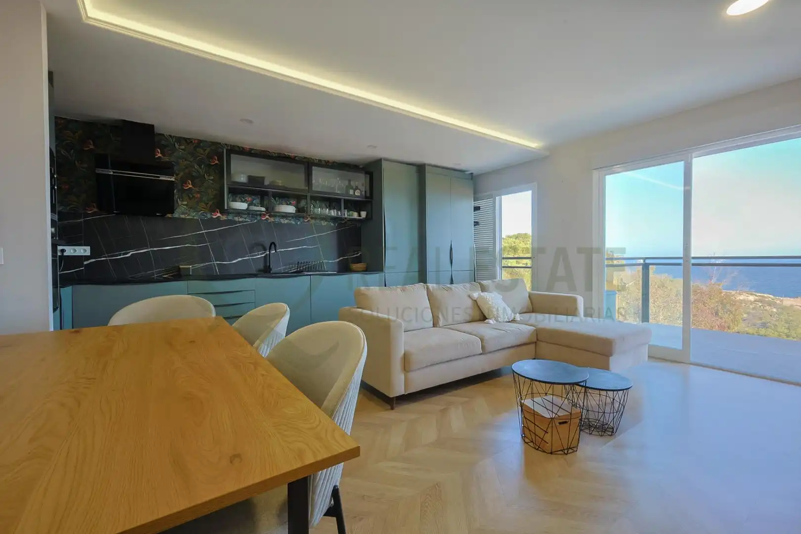 Sala d'estar de Àtic en venda en El Campello amb Aire condicionat, Terrassa i Balcó