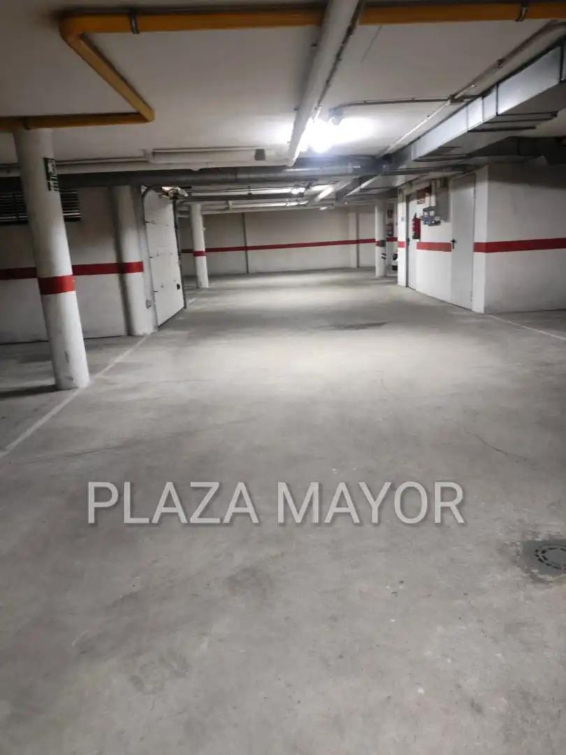 Parking of Flat for sale in Arapiles  with Heating, Parquet flooring and Storage room