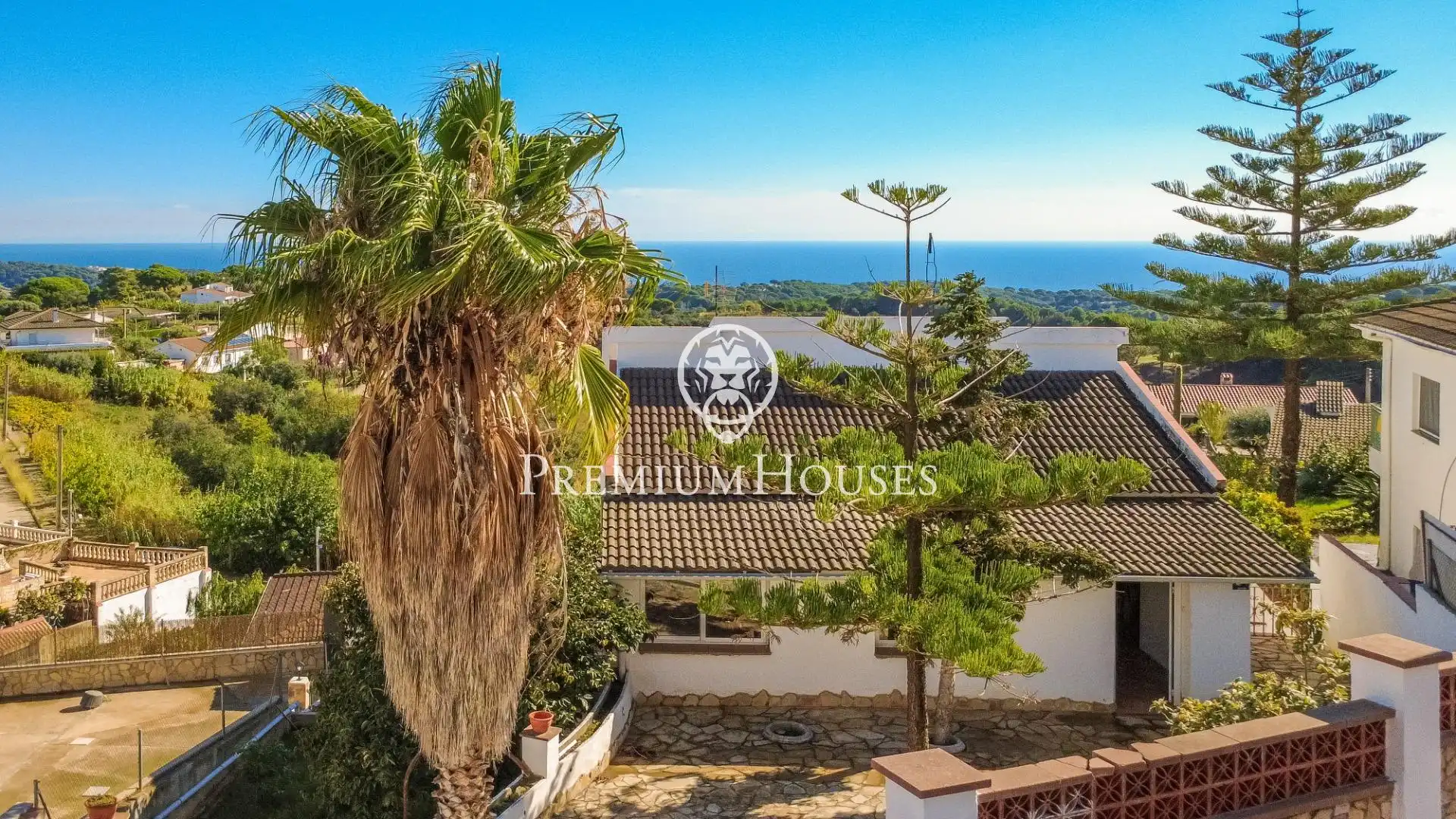 Vista exterior de Casa o chalet en venta en Sant Cebrià de Vallalta con Aire acondicionado, Jardín privado y Terraza