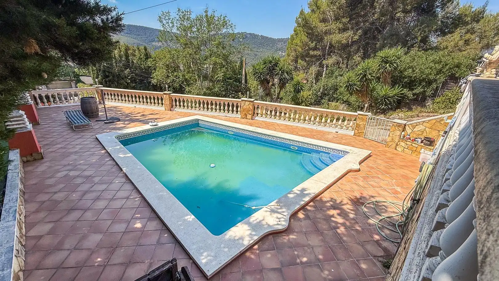 Piscina de Casa o chalet en venta en Vallirana con Calefacción, Jardín privado y Terraza