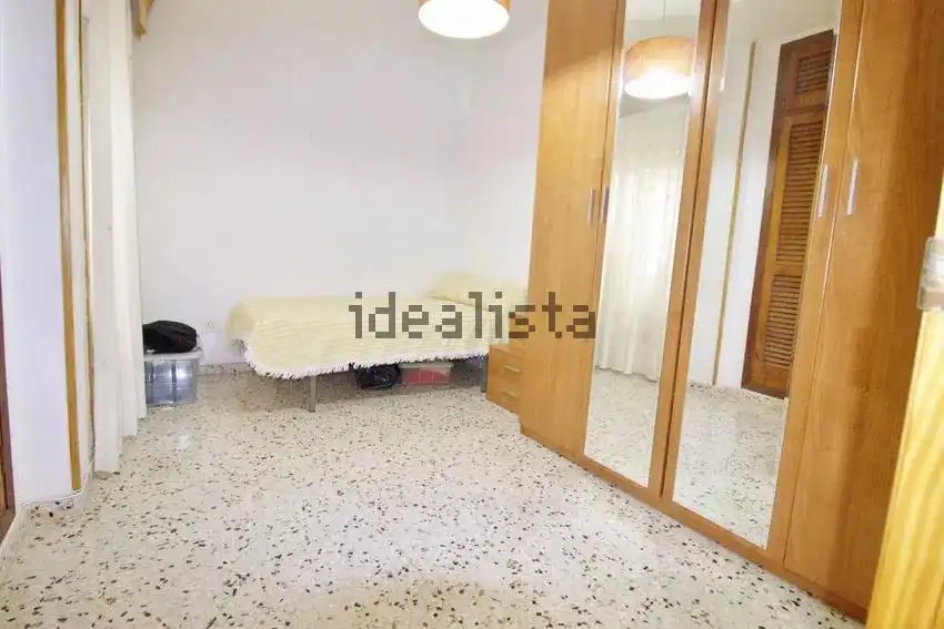 Habitación de Piso en venta en Alicante / Alacant con Aire acondicionado, Trastero y Balcón