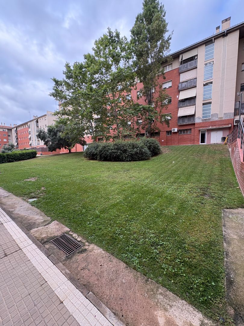 Parking of Flat for sale in Terrassa  with Air Conditioner, Heating and Private garden