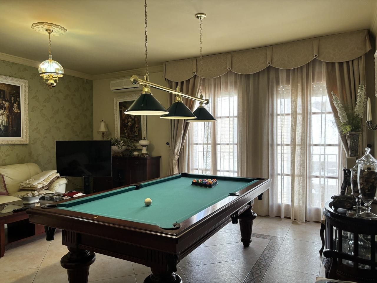 Piscina de Pis de lloguer en Lucena amb Aire condicionat i Moblat