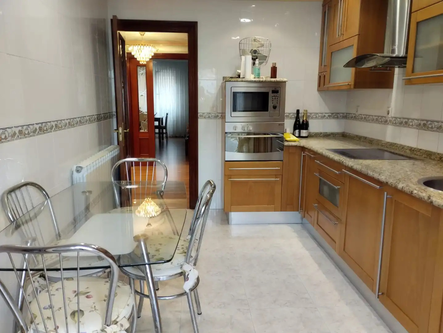 Cuina de Pis en venda en  Logroño amb Calefacció, Parquet i Moblat