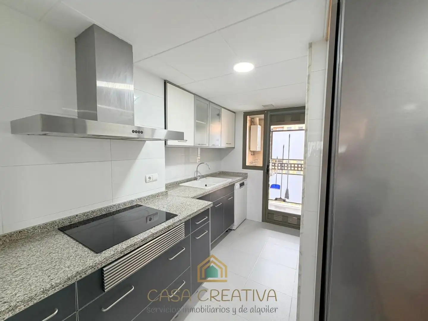 Cuina de Pis de lloguer en Valencia amb Aire condicionat, Calefacció i Terrassa