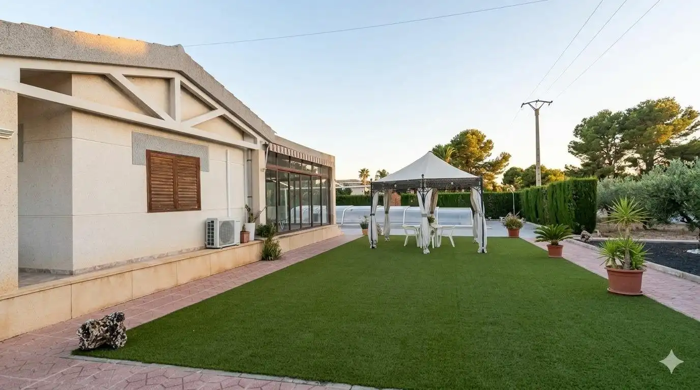 Villa con piscina in vendita a Partida Partida Llano San José
