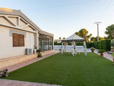 Villa con piscina in vendita a Partida Partida Llano San José