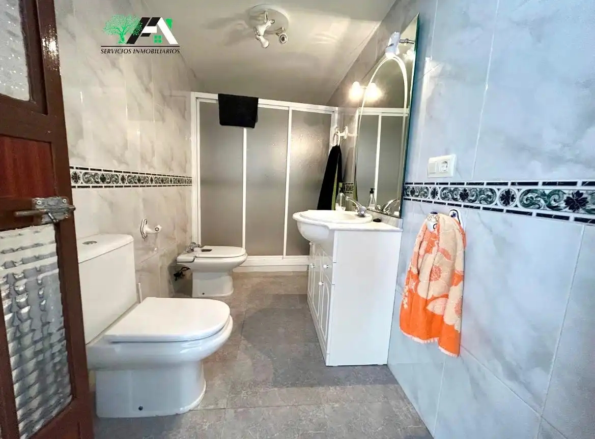 Bany de Casa o xalet en venda en Begíjar