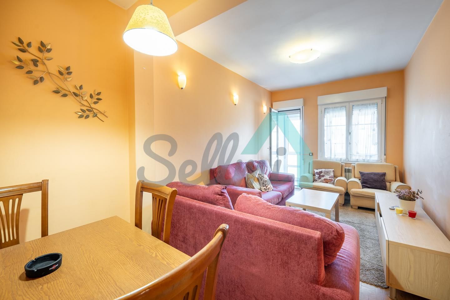 Sala de estar de Piso de alquiler en Oviedo  con Calefacción, Parquet y Terraza