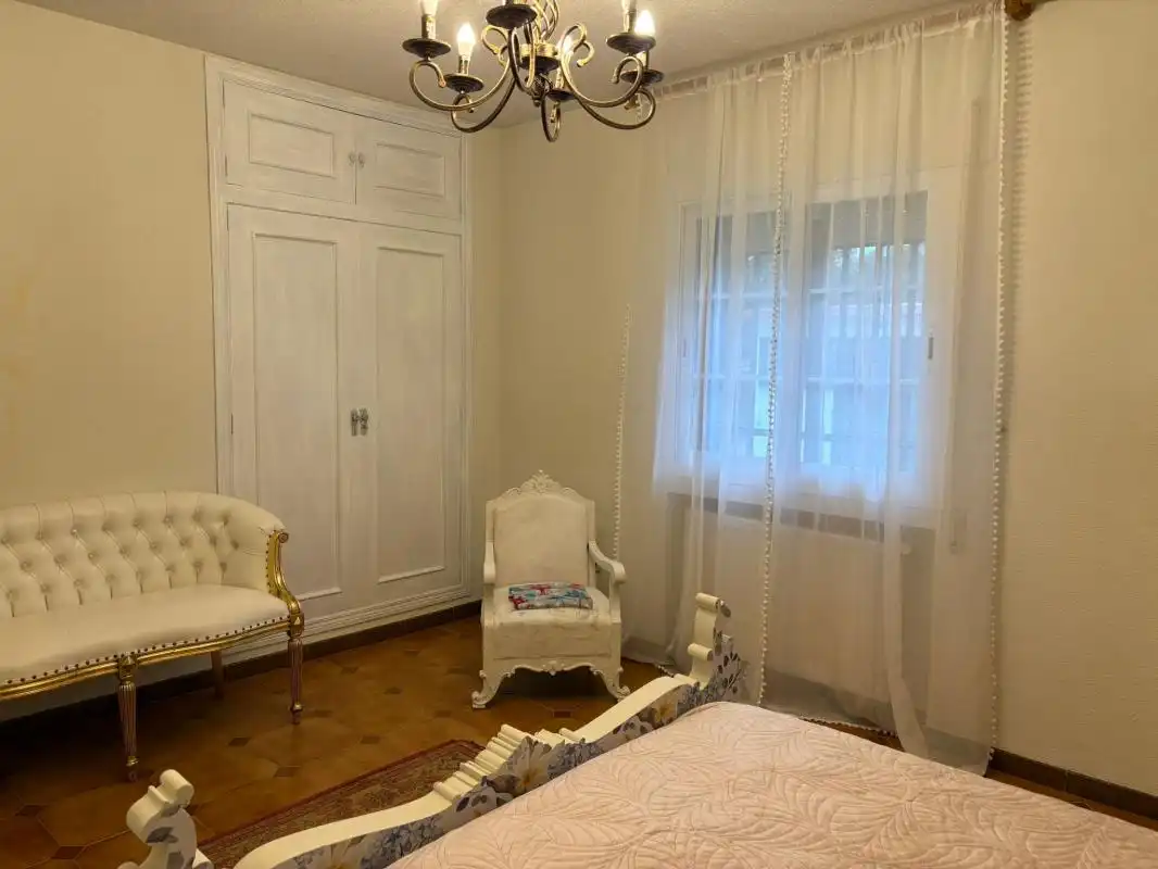 Habitación de Finca rústica en venta en El Escorial con Calefacción y Jardín privado