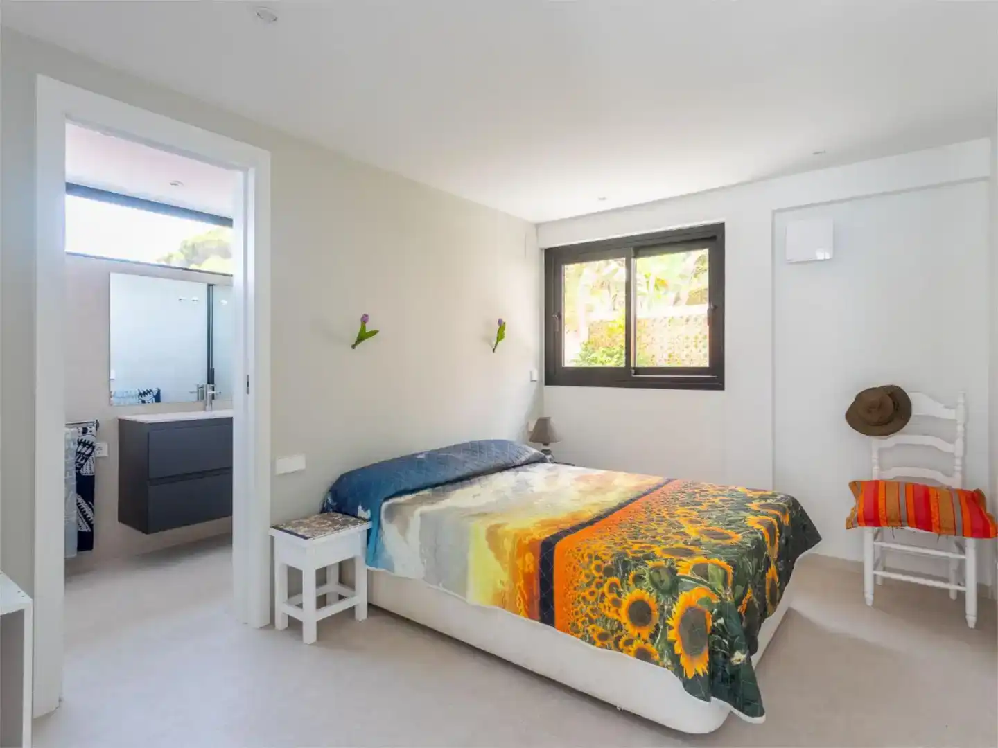 Bedroom of Flat for rent in Dénia  with Air Conditioner, Private garden and Storage room