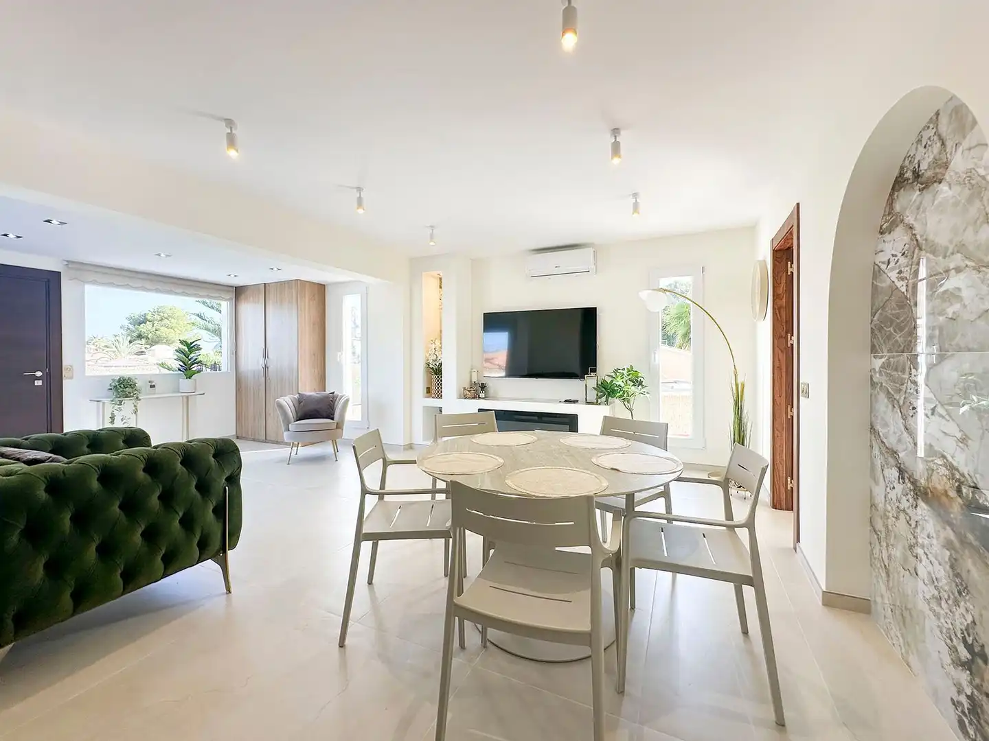 Menjador de Casa o xalet en venda en Calpe / Calp amb Aire condicionat, Calefacció i Jardí privat