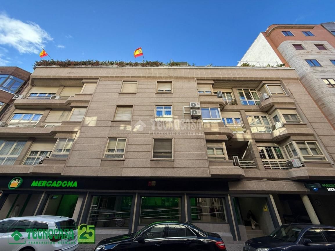 Vista exterior de Piso en venta en Ciudad Real Capital con Calefacción