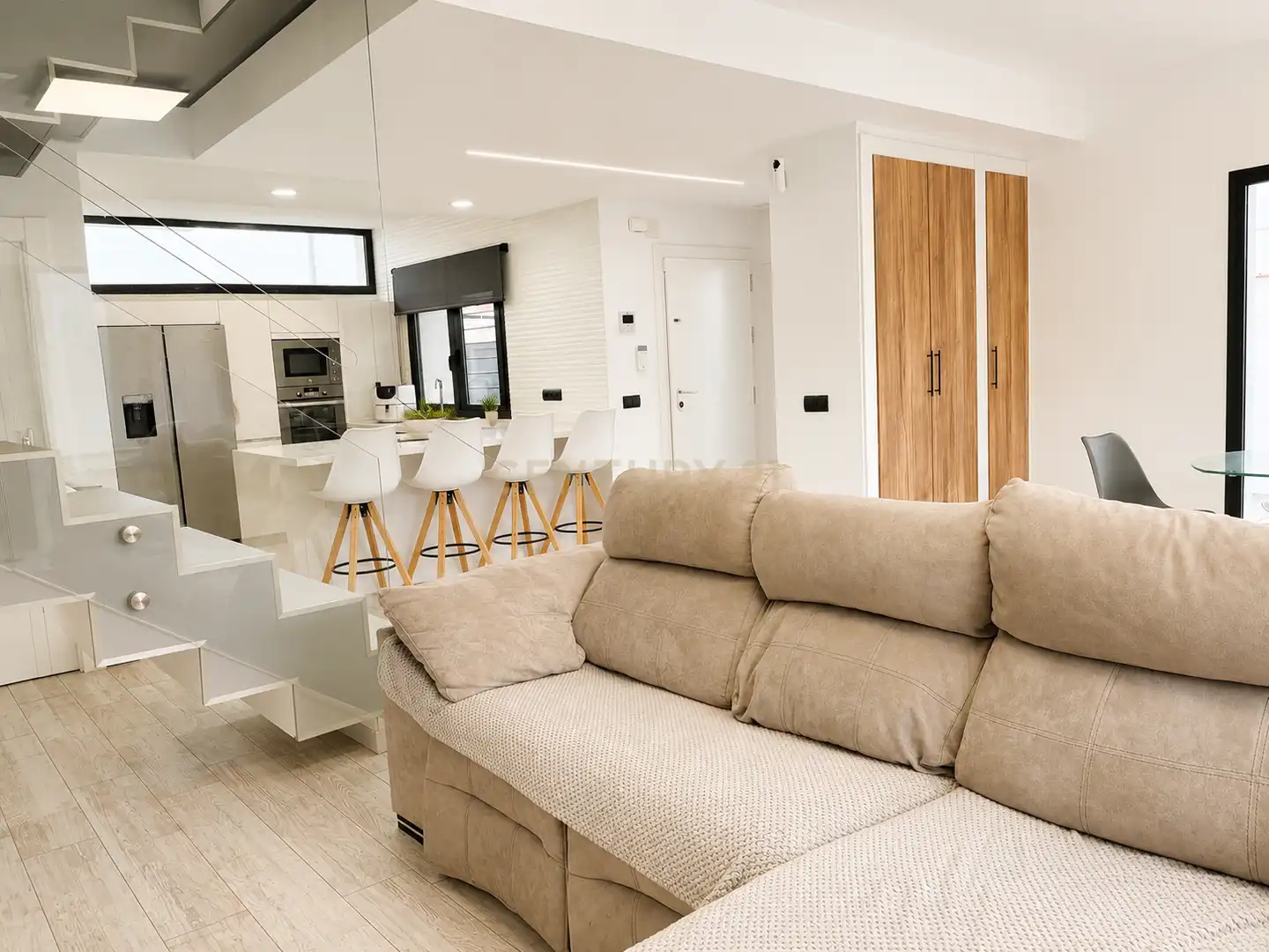 Living room of Houses for sale in Málaga  with Air Conditioner, Private garden and Storage room
