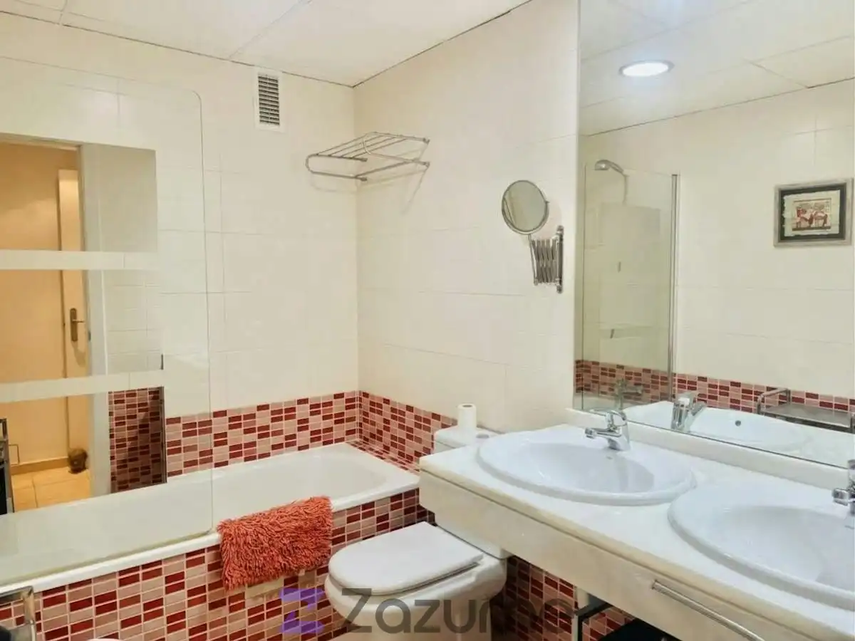 Badezimmer von Wohnungen zur Miete in Centro