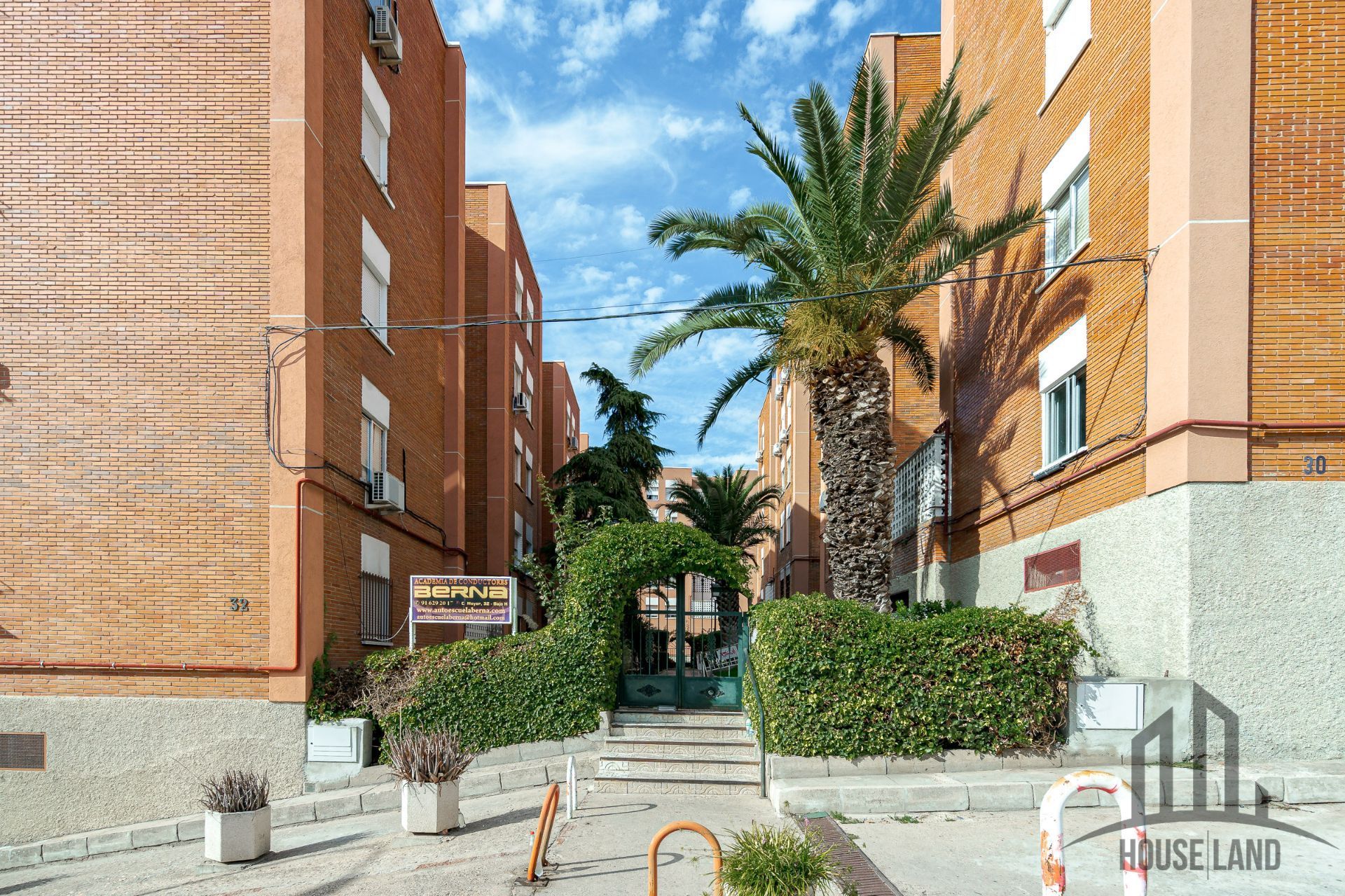 Exterior view of Flat for sale in Algete  with Heating, Terrace and Community pool