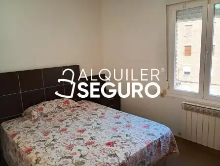 Schlafzimmer von Wohnung zur Miete in Vitoria - Gasteiz mit Heizung und Möbliert