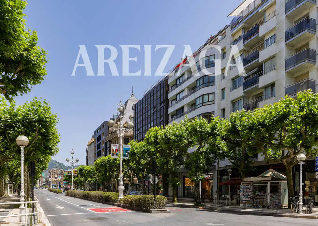 Vista exterior de Piso en venta en Donostia - San Sebastián  con Calefacción y Trastero