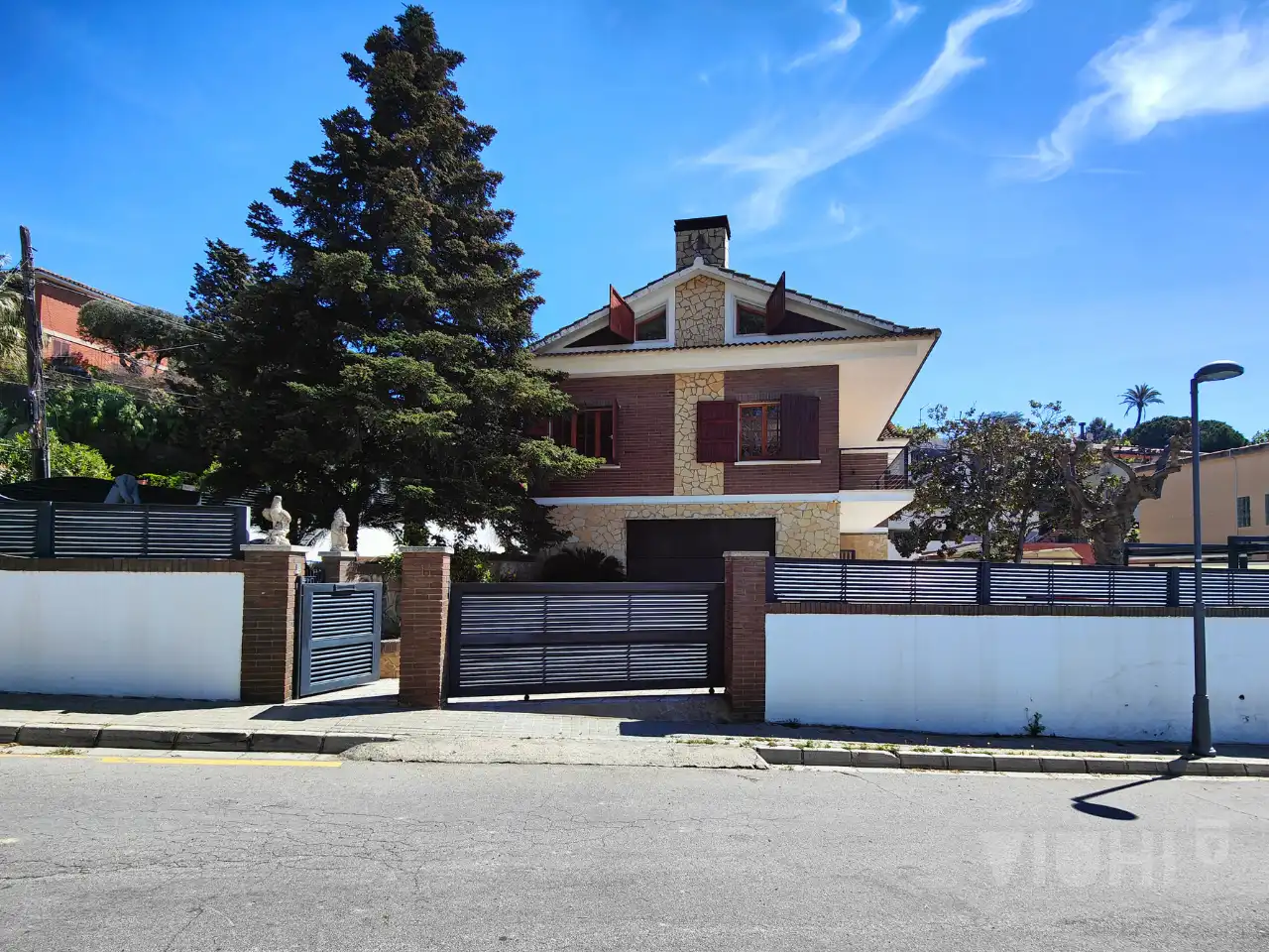 Vista exterior de Casa o chalet en venta en Tiana con Aire acondicionado, Calefacción y Jardín privado