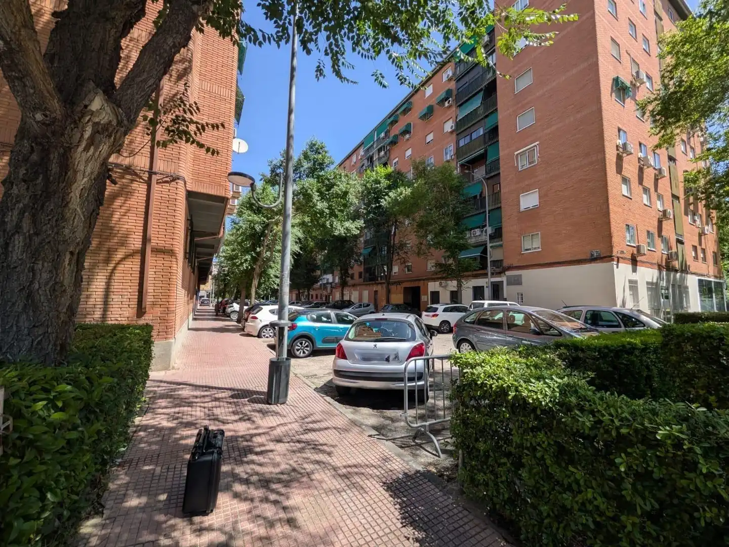 Vista exterior de Pis en venda en Alcalá de Henares amb Calefacció