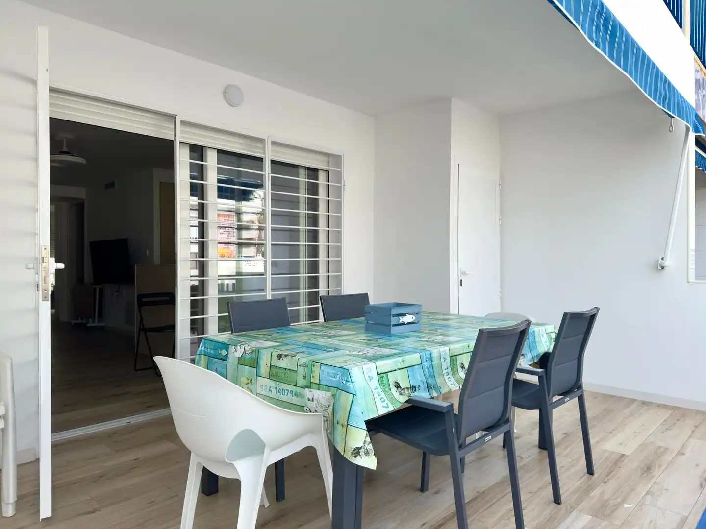 Menjador de Apartament en venda en La Manga del Mar Menor amb Aire condicionat, Calefacció i Terrassa