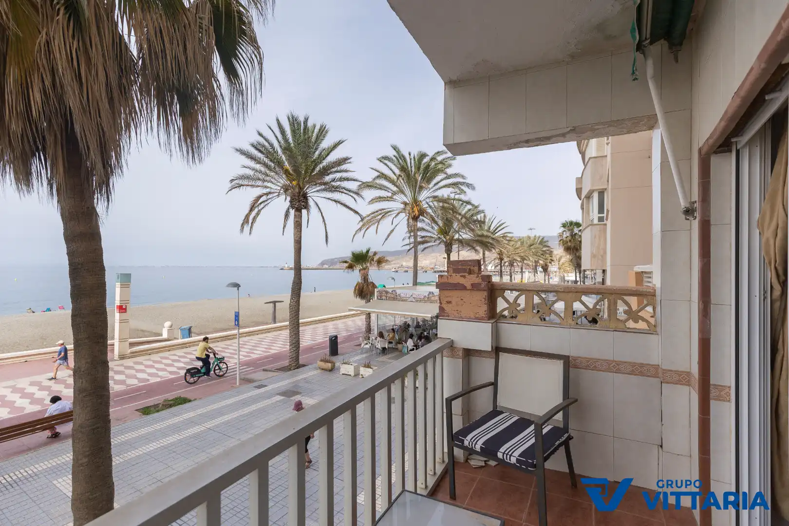 Habitación de Piso en venta en Almería con Aire acondicionado, Terraza y Trastero