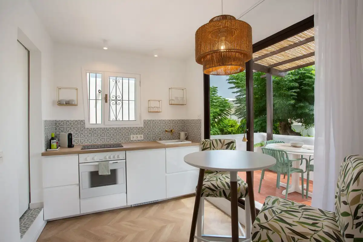 Kitchen of Flat for sale in Estepona  with Air Conditioner, Terrace and Community pool