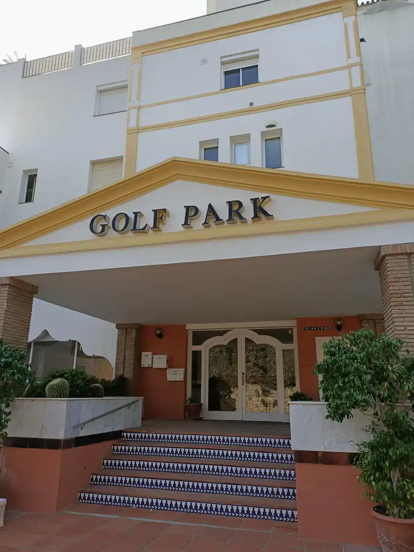 Parking de Piso en venta en Estepona con Jardín privado y Piscina