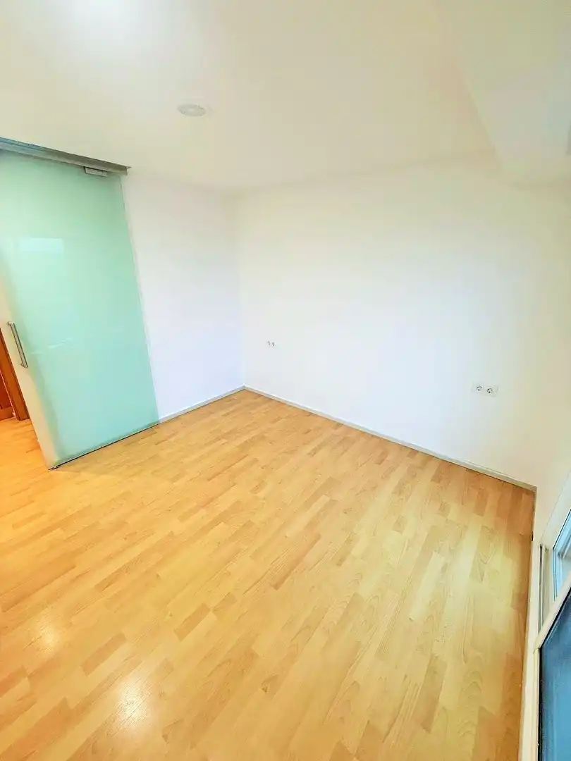 Appartamento con terrazza in affitto a Calle Maximiliano Thous, imagen 21