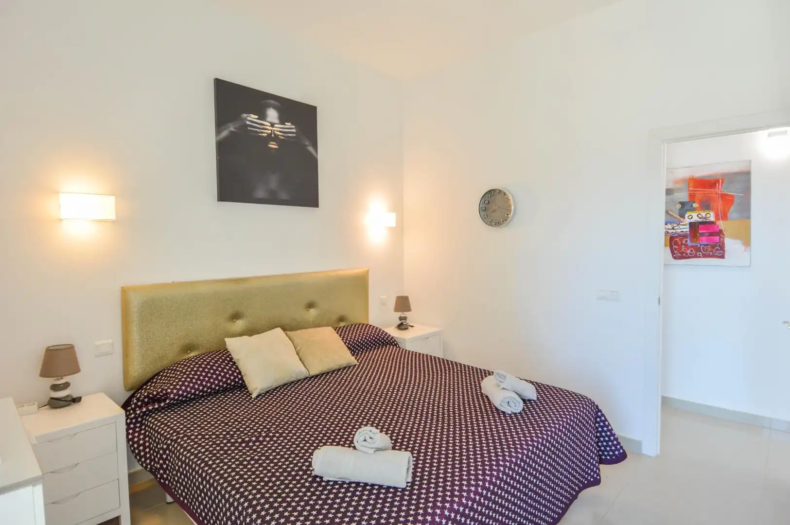 Schlafzimmer von Dachboden zum Verkauf in Mogán mit Klimaanlage, Terrasse und Balkon