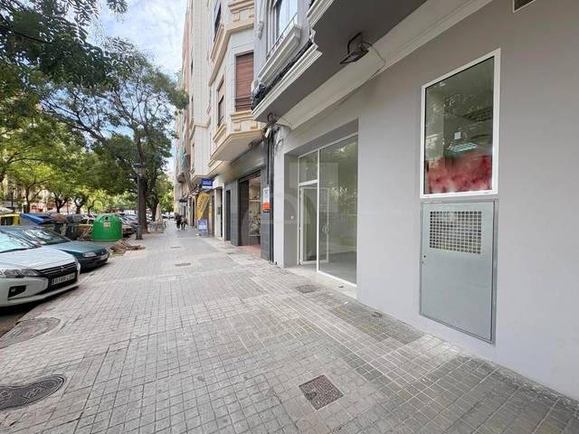 Local comercial en Alquiler en Arrancapins