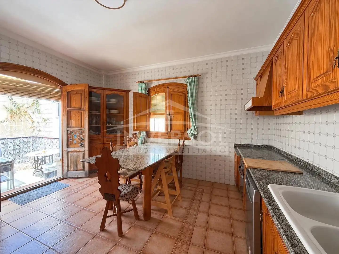 Cuina de Casa o xalet en venda en Adra amb Aire condicionat, Calefacció i Jardí privat