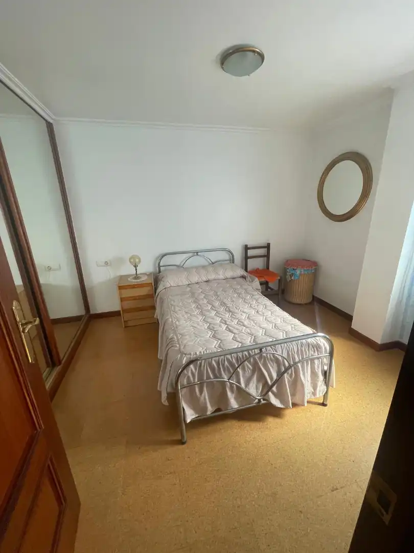 Dormitori de Local en venda en Calahorra amb Moblat