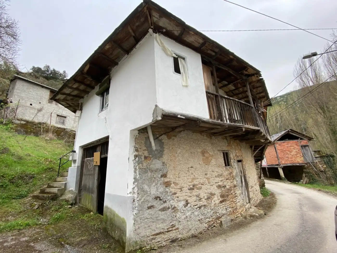 Vista exterior de Casa o chalet en venta en Sobrado (León) con Balcón
