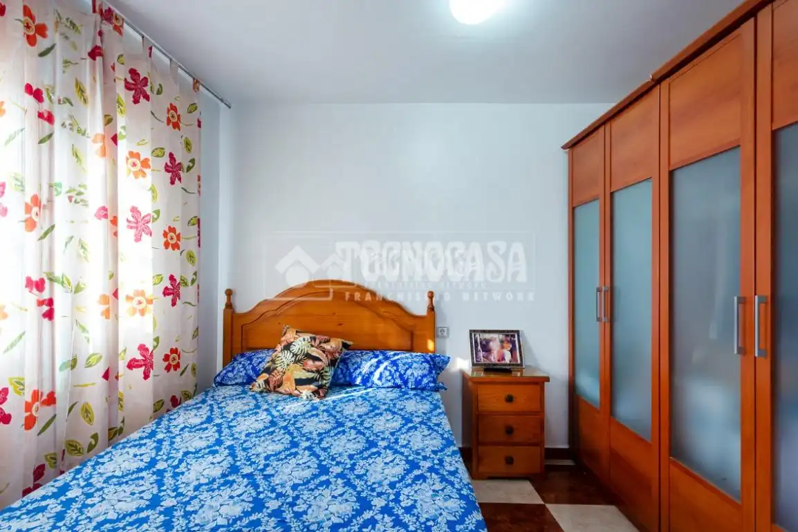 Dormitori de Casa o xalet en venda en Vélez-Málaga amb Terrassa i Balcó