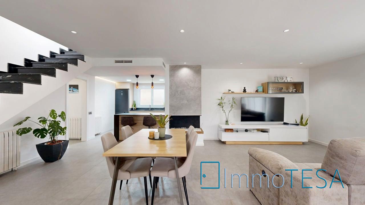 Sala de estar de Casa o chalet en venta en Castellar del Vallès con Aire acondicionado, Calefacción y Jardín privado