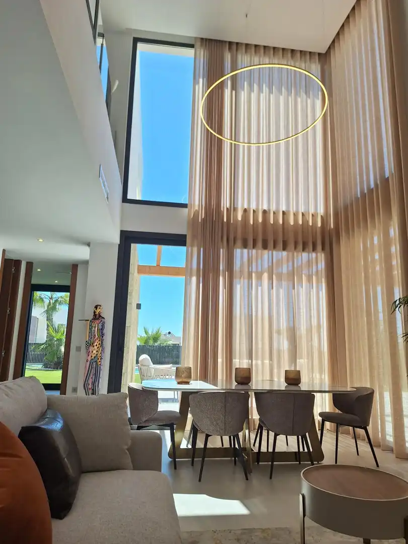 Chalet con piscina en venta en Golf Bahía, imagen 9