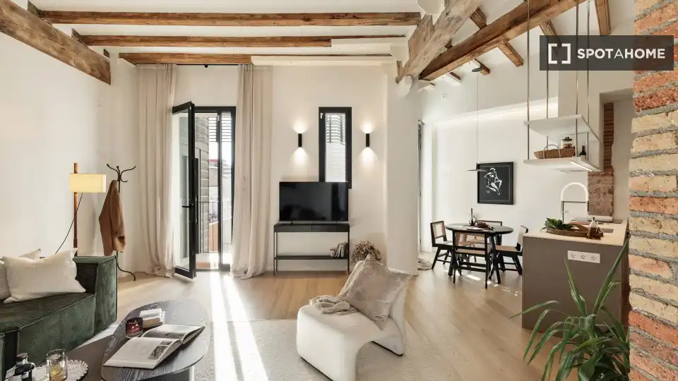Flat with terrace to rent in Sant Martí, imagen 5