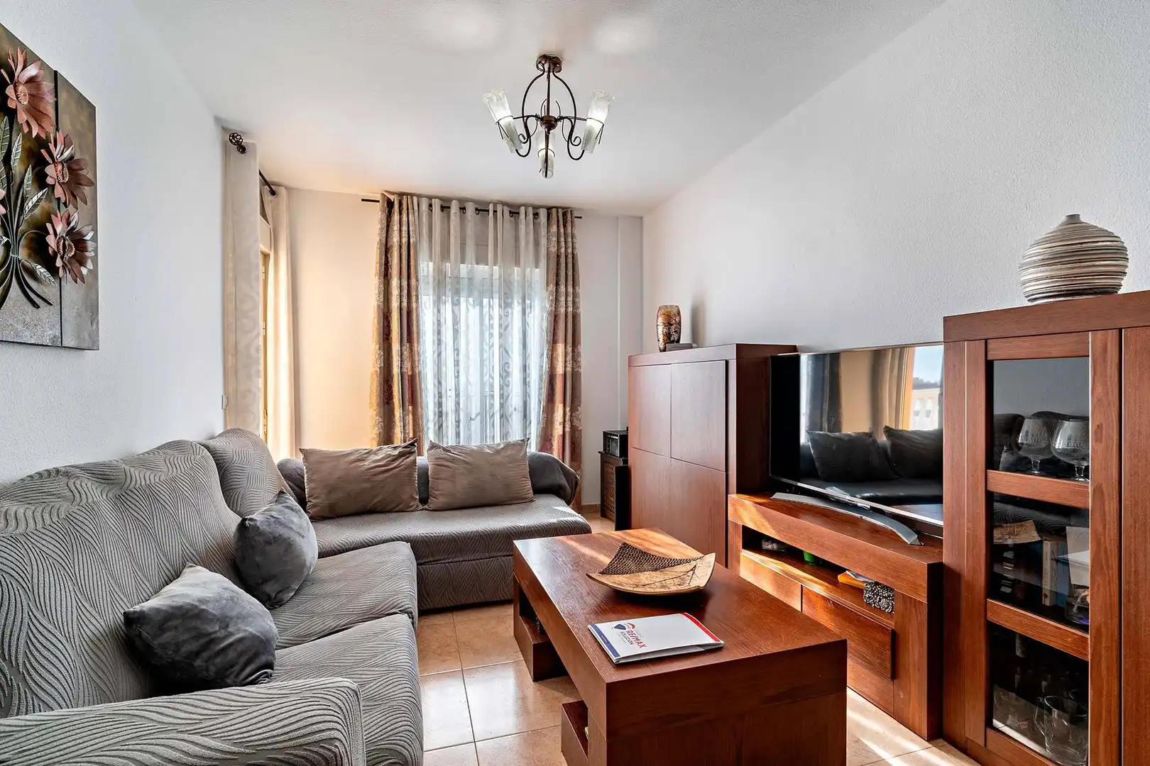 Sala de estar de Piso en venta en Roquetas de Mar con Aire acondicionado, Terraza y Balcón